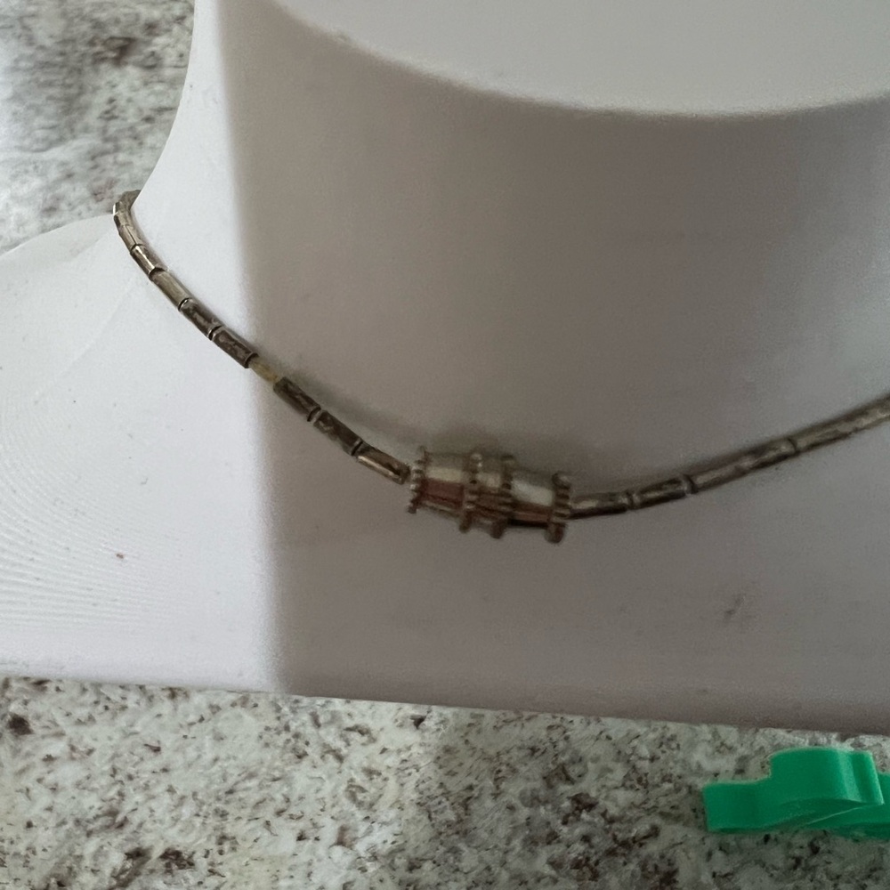 Native American fetish necklace - Picture 3 of 5
